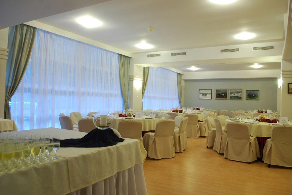 Hotel Akor Bydgoszcz Exteriör bild